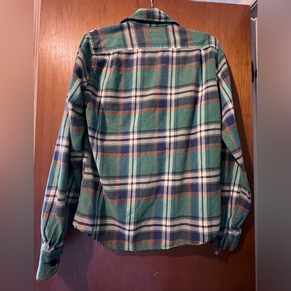 Abercrombie & Fitch Plaid Flannel Button Up ASO on Jessica Simpson - Picture 13 of 16